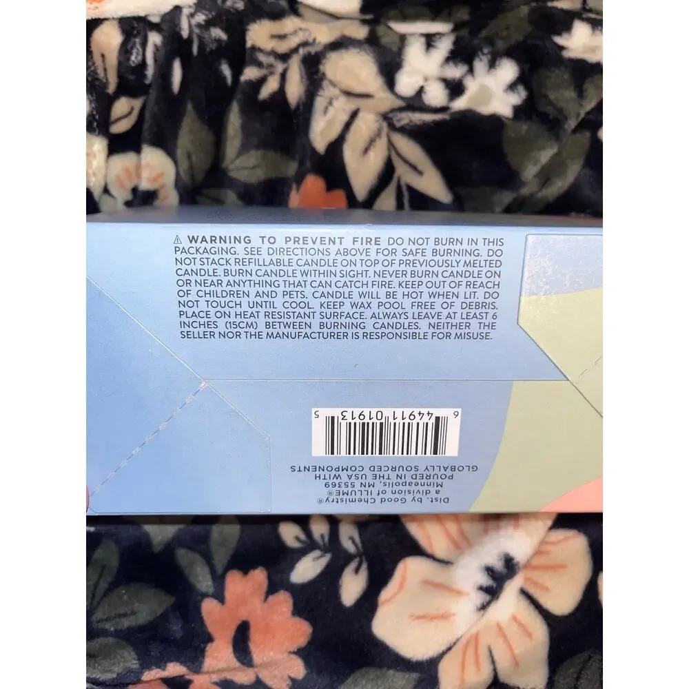 NIB! Good ChemistrySandalwood + Smile Biodegradable Candle + Candle Refill